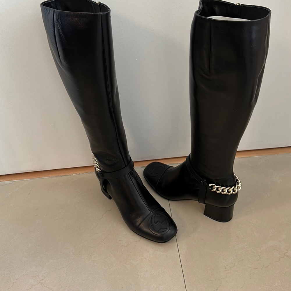 Gucci Lifford /Malaga chain-detail knee-length black leather boots. Brand new.